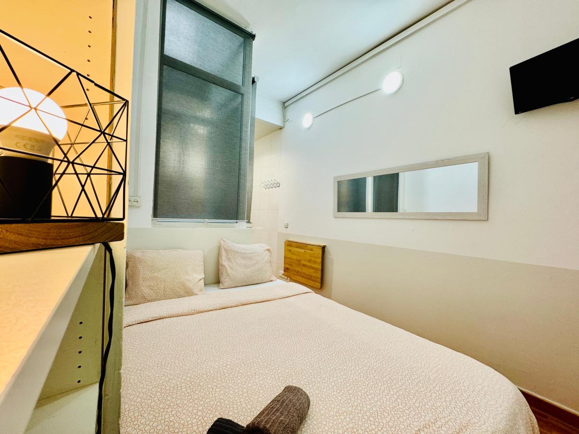 O43 Center Barca 4 3 Apartment *